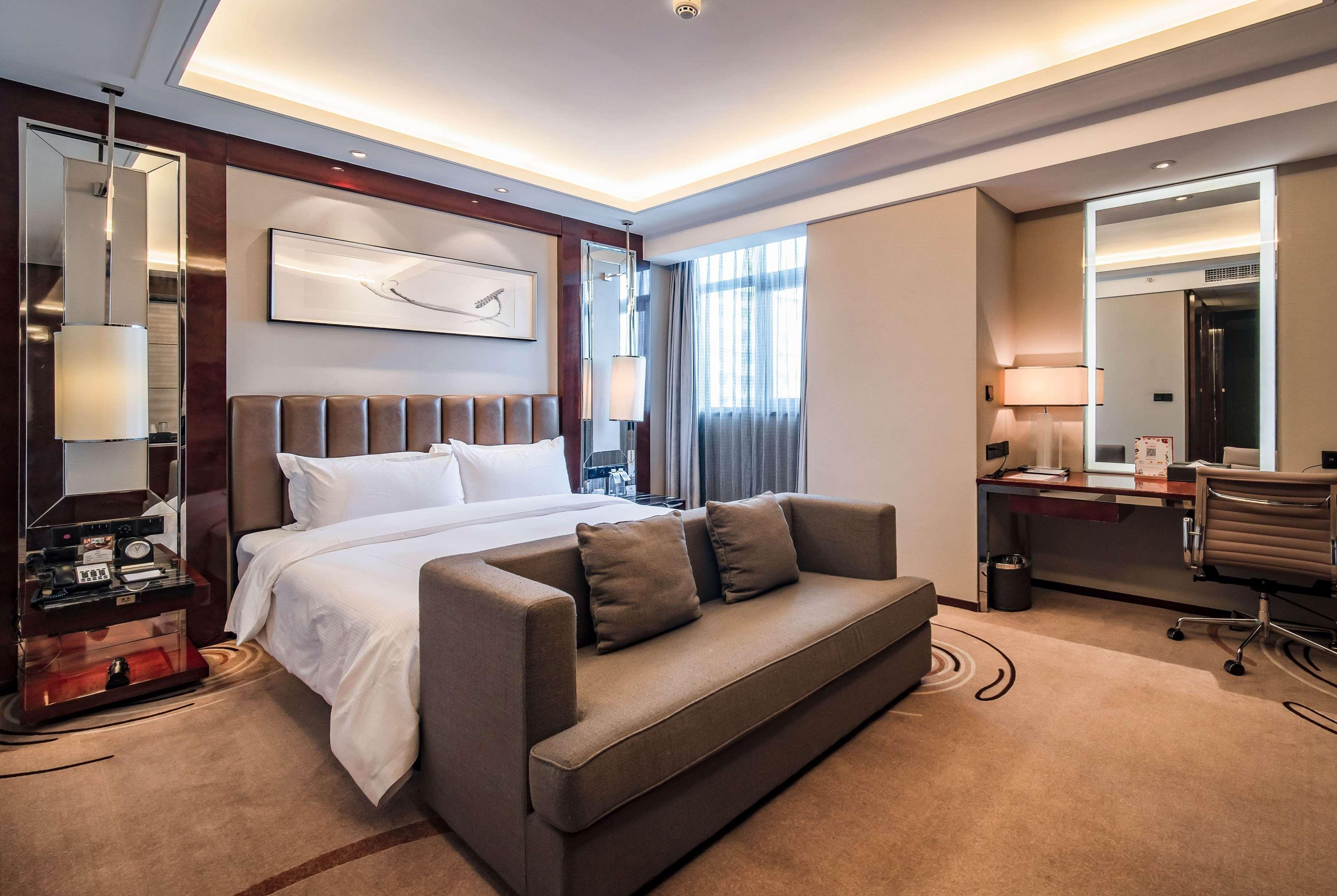 Ramada Changzhou North Hotel Exteriör bild