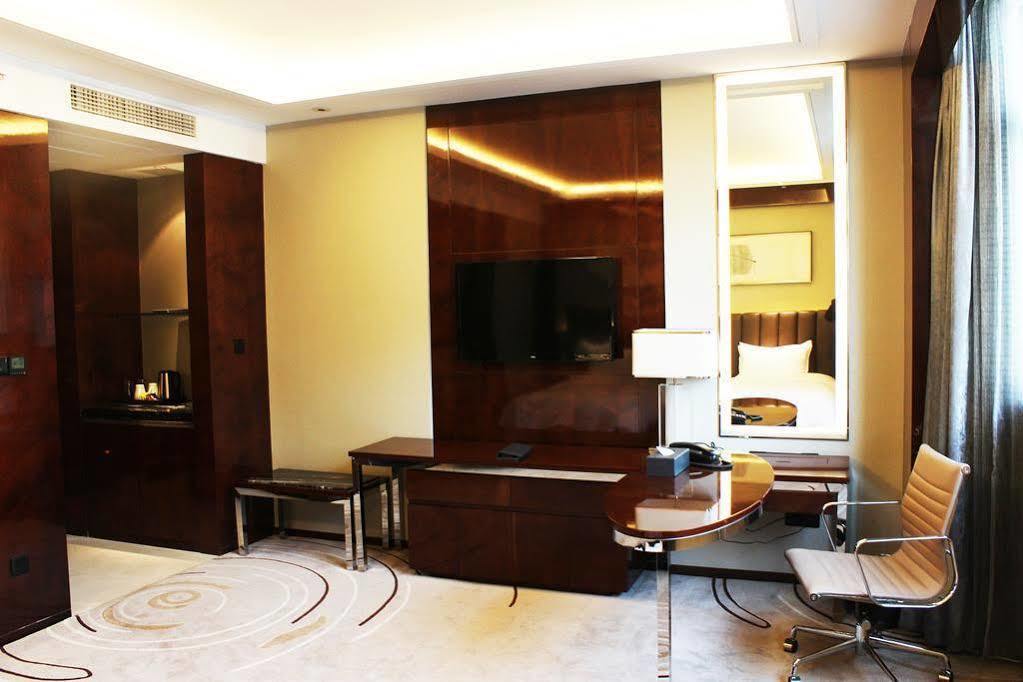 Ramada Changzhou North Hotel Exteriör bild